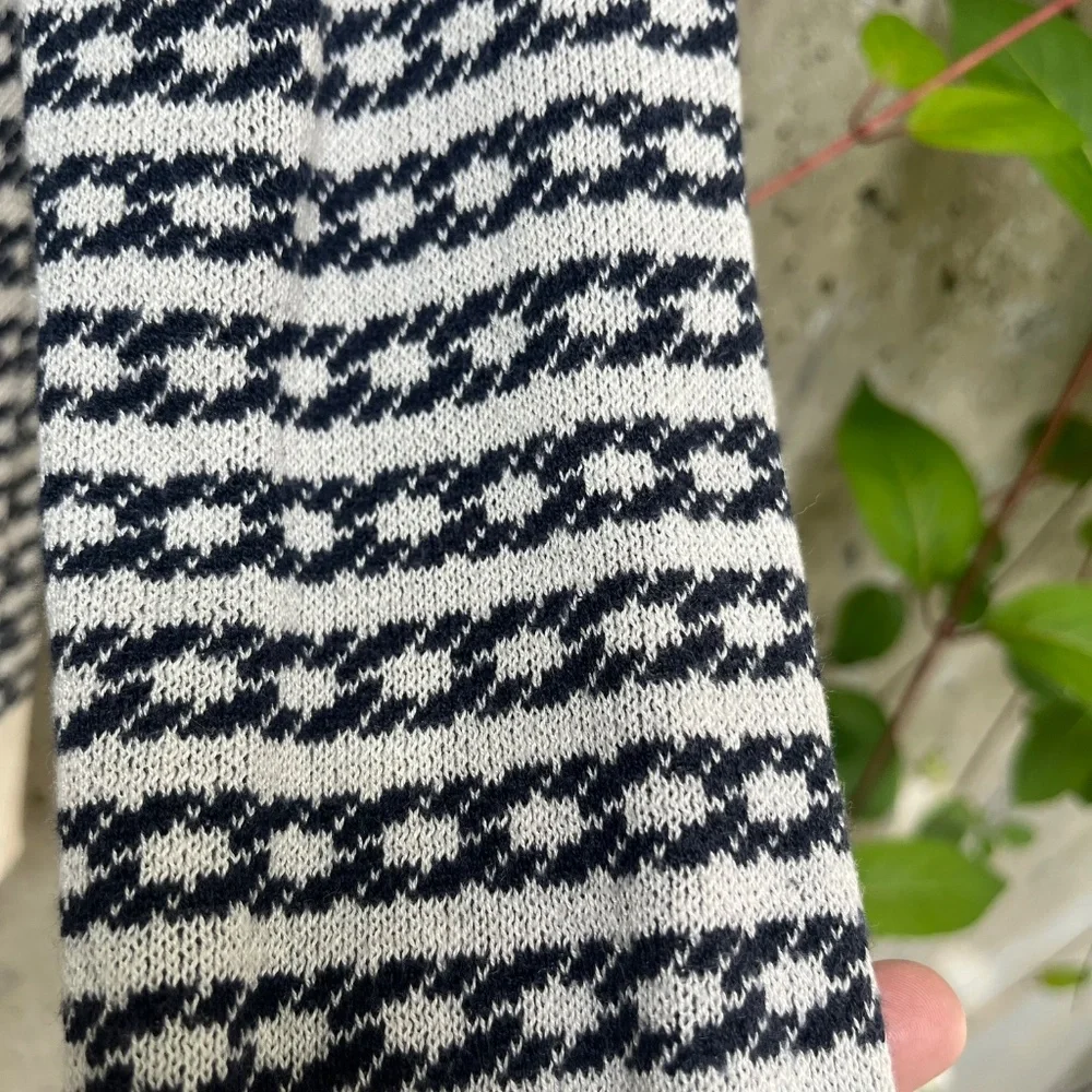 Banana Republic BR, Women's Silk Blend Jacquard Cardigan, Navy / Cream, Small - Picture 4 of 11